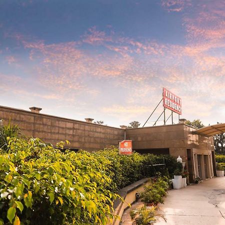 Hotel Airport Residency New Delhi Buitenkant foto